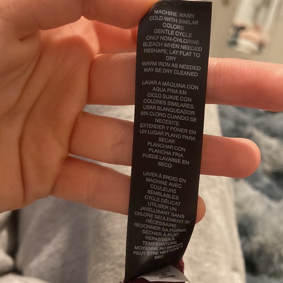 White House Black Market maroon off the shoulder blouse size XS - Picture 4 of 4